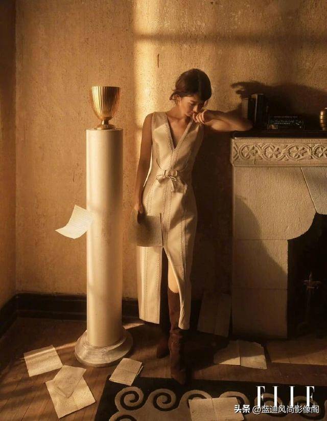 原創趙麗穎開年王炸！三登 ELLE 二月刊，復古光影裡藏著女性力量的答案