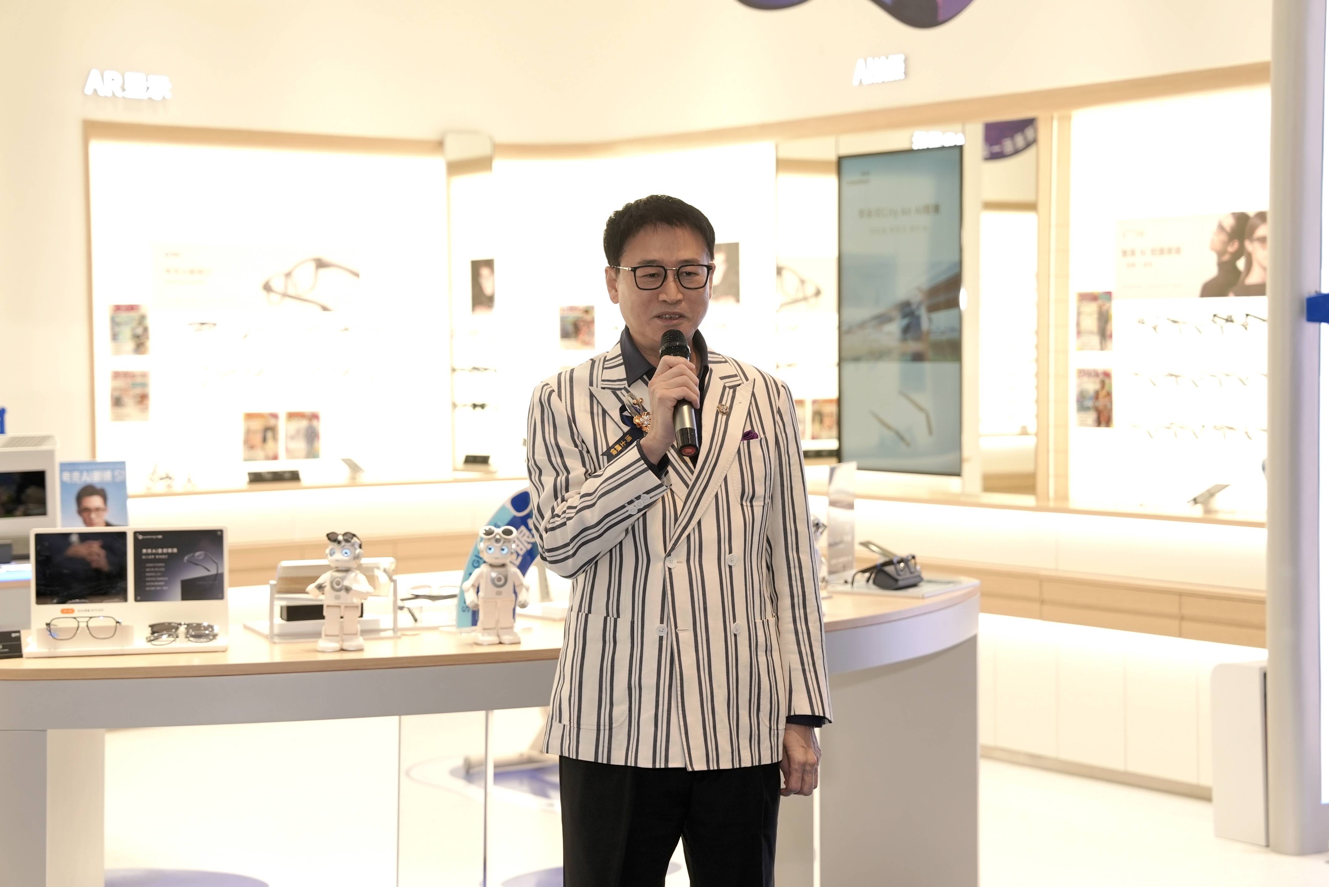 博士眼鏡全國首家智慧眼鏡概念店落地深圳，賦能“智慧眼鏡最後一公里”