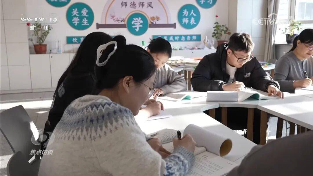 央視《焦點訪談》： 科技教育用“神奇”激發“好奇”