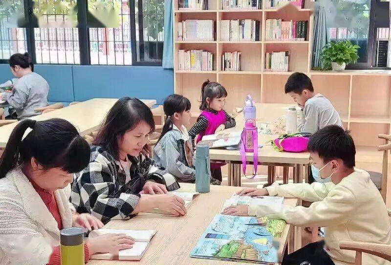 福建廈門：把學校建在圖書館——記福建省廈門市新教育學校“把學校建在圖書館”閱讀生態建設