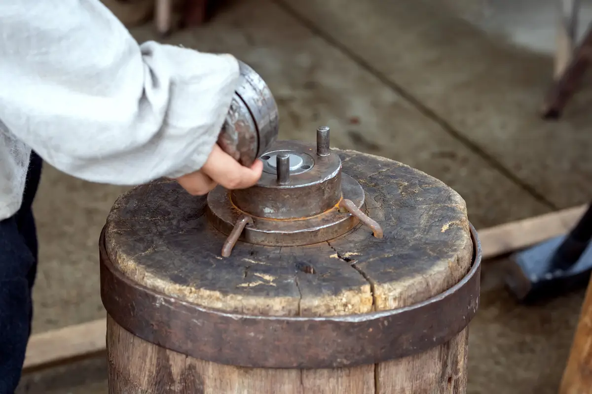 一口鐵鍋兩千年：中國炒菜背後的硬核科技史