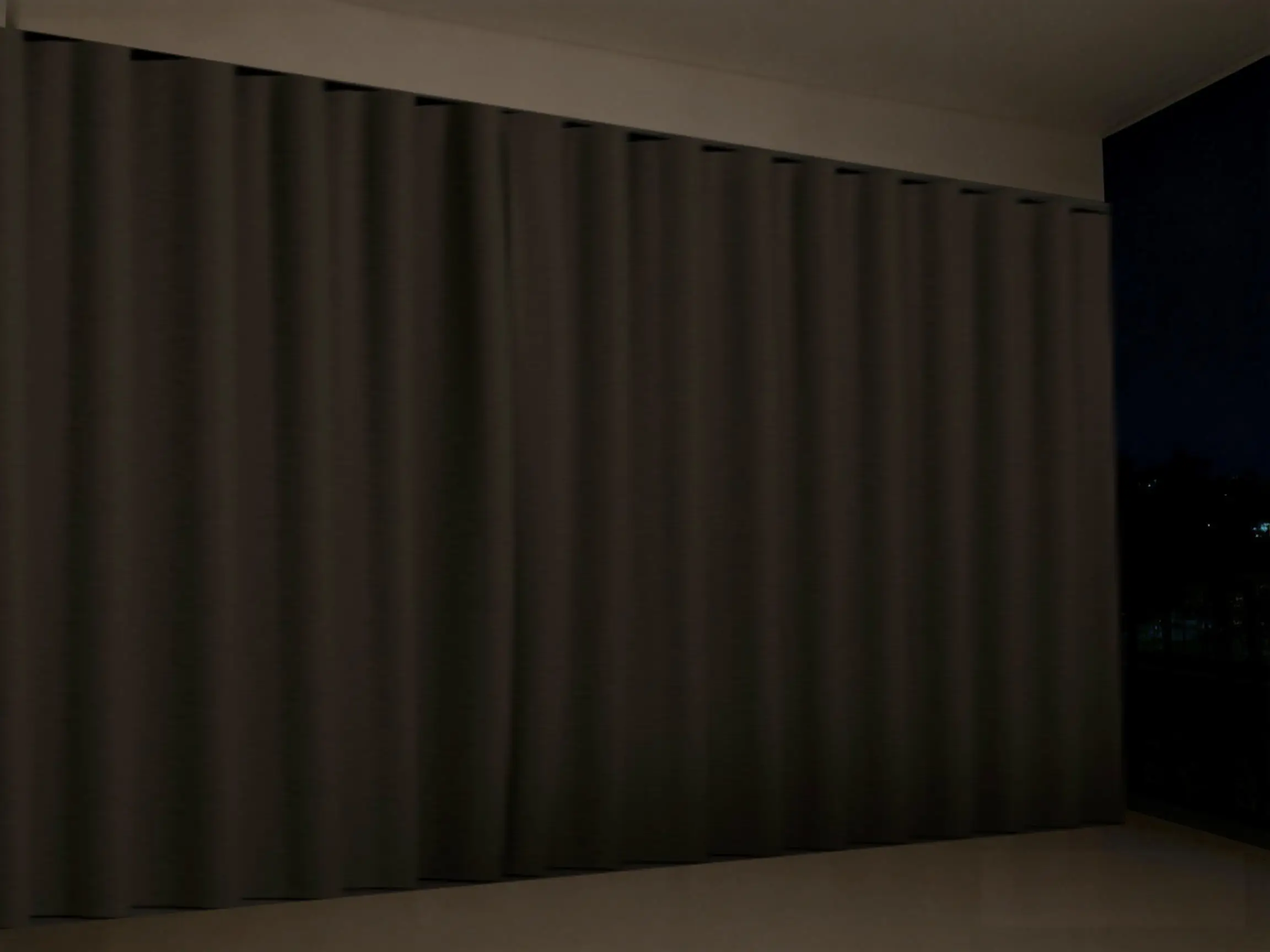 從“韓折”到“中波簾”：窗簾形態進化對比，誰才是“飄窗窗簾全遮光”的最終答案？