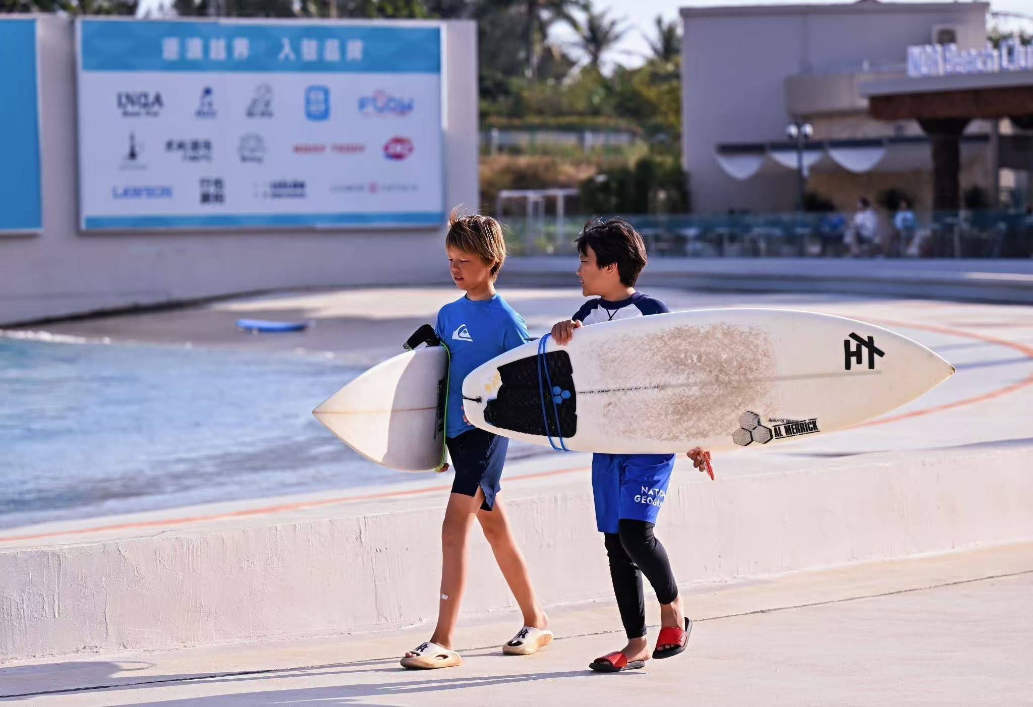 追光｜騎過山海，跑過雨林！在海南體育旅遊過大年