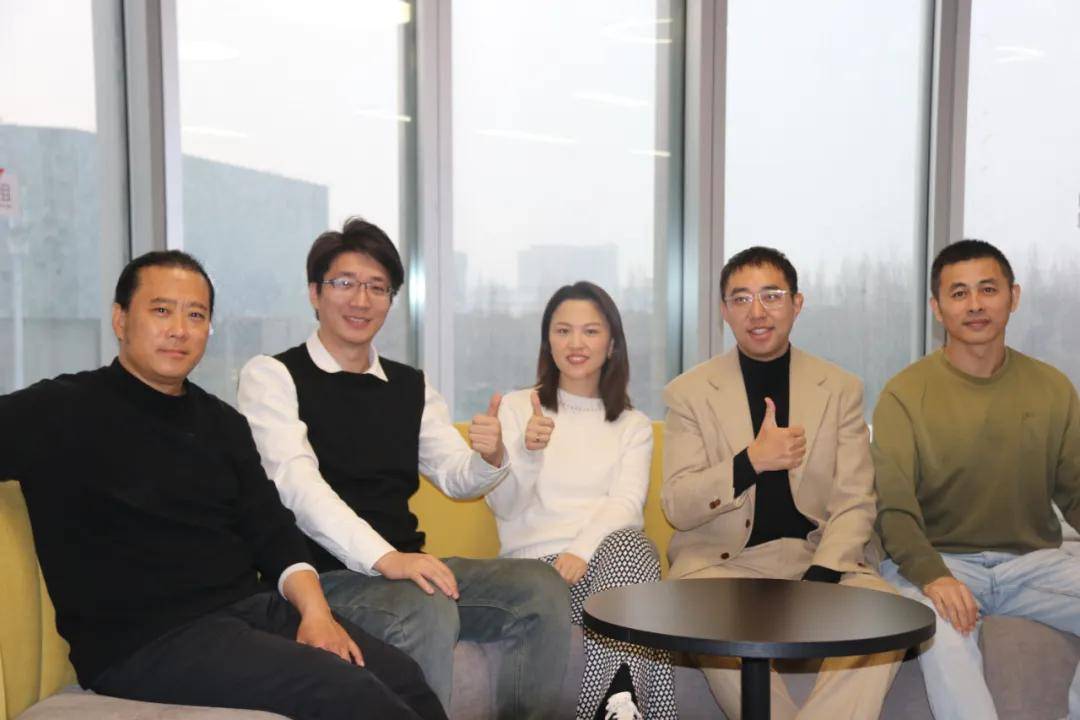 租賃開始跑通人形機器人落地第一公里