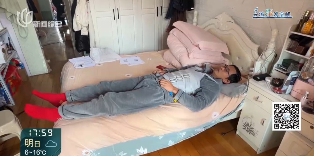 上海母女在小區祭掃時被撞！快遞小哥為救人腰椎骨折，手術費犯難！別讓好人寒心...