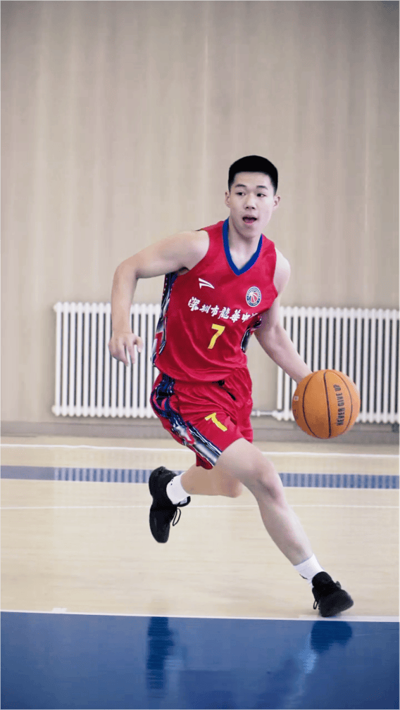 中國中西部青少年籃球錦標賽，龍華中學男籃斬獲全國亞軍