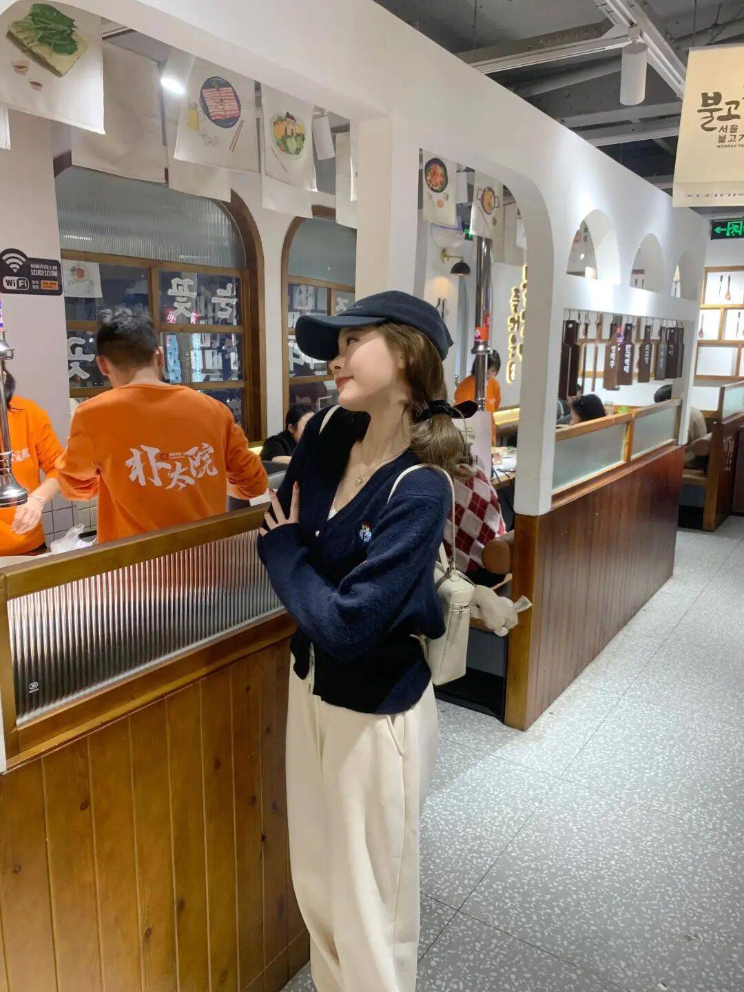 開春必備穿搭單品！刺繡小熊九色開衫29.9閉眼入啊~