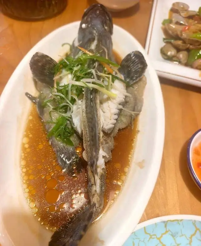 三亞美食，特色烤乳豬和海鮮，值得打卡！