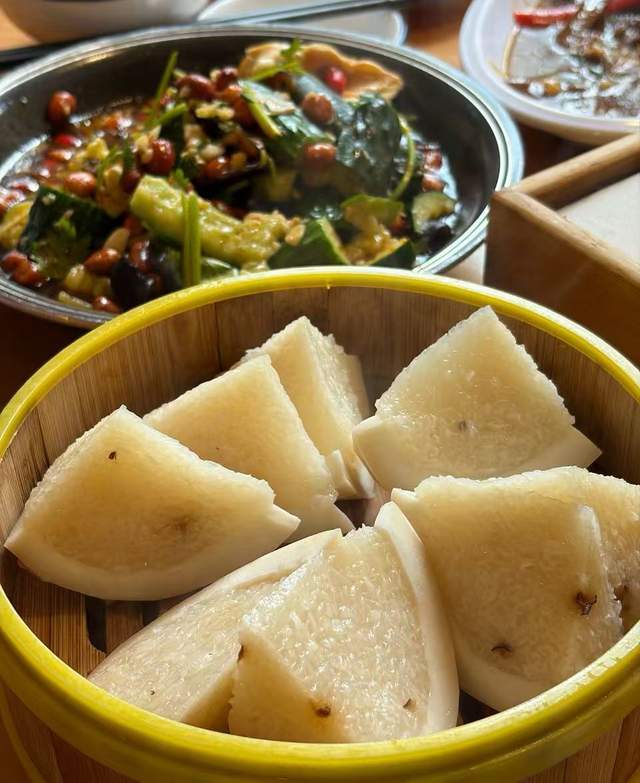 三亞美食，特色烤乳豬和海鮮，值得打卡！