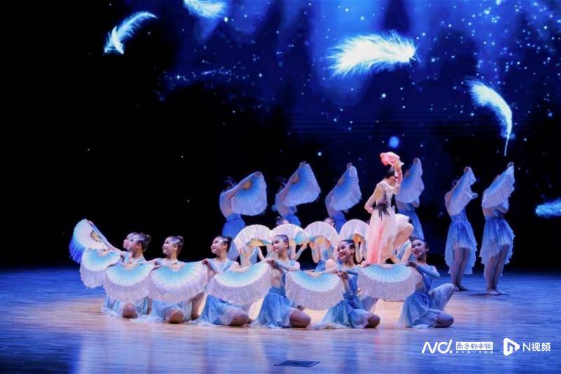 佛山大劇院首個美育基地掛牌，開啟美育教育新模式