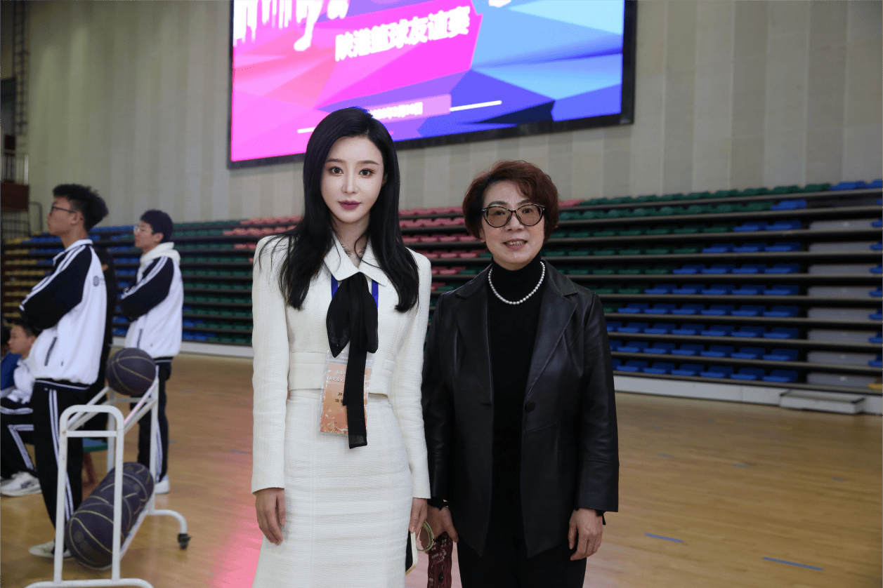 港生走進西安秦漢中學——共繪陝港新篇章