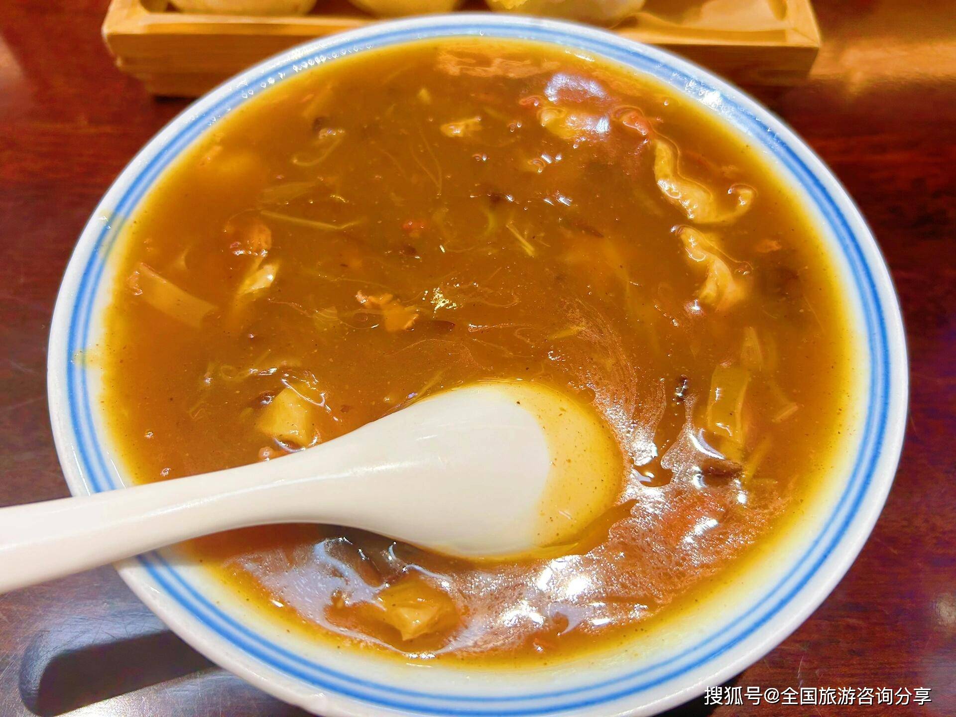 平頂山必吃美食推薦 新華區勝利街蔣記早餐店：一碗北舞渡胡辣湯，喚醒鷹城三十年的晨光記憶