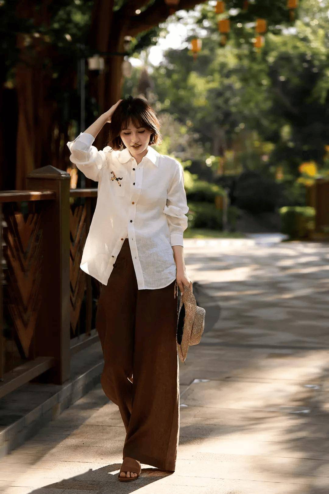 義大利百年“老錢風”，彩虹扣+小馬刺繡苧麻襯衫，穿出定製質感！