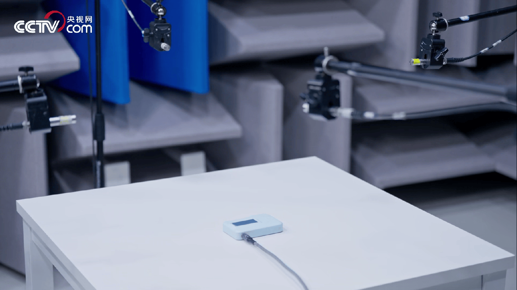 央視×影視颶風Tim探訪安克全球實驗中心，解鎖充電背後的硬核科技實力