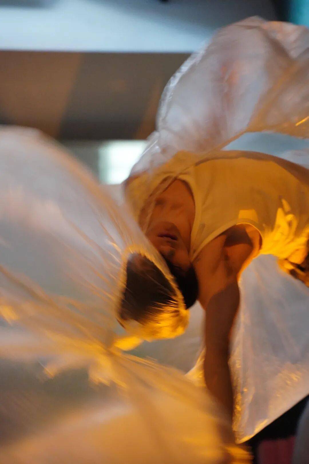 肢體戲劇《變形計》|或許，最強的反抗，是終於停止表演。