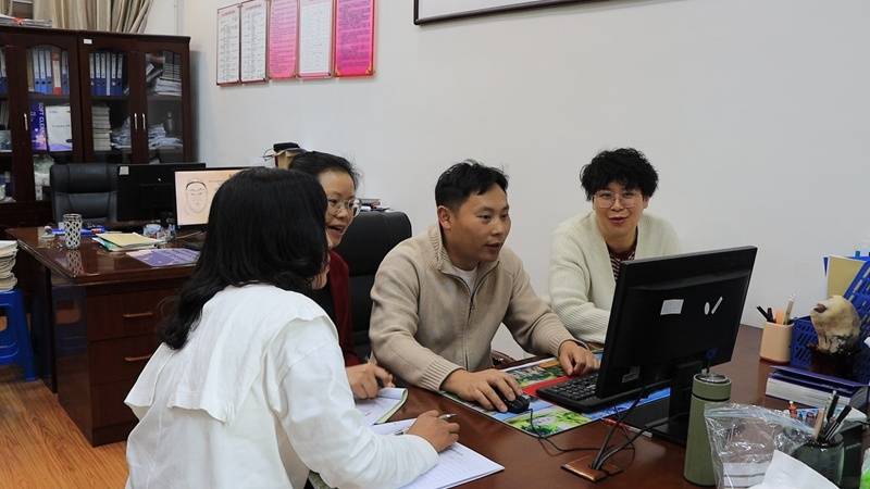 擁抱AI！桐梓婁山關將軍希望小學“數字化”教學提質增效