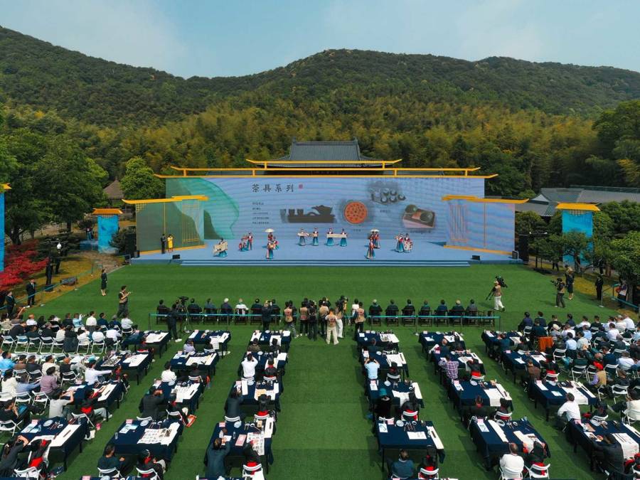 曲水流觴再續千年翰墨華章！第四十二屆蘭亭書法節紹興開幕