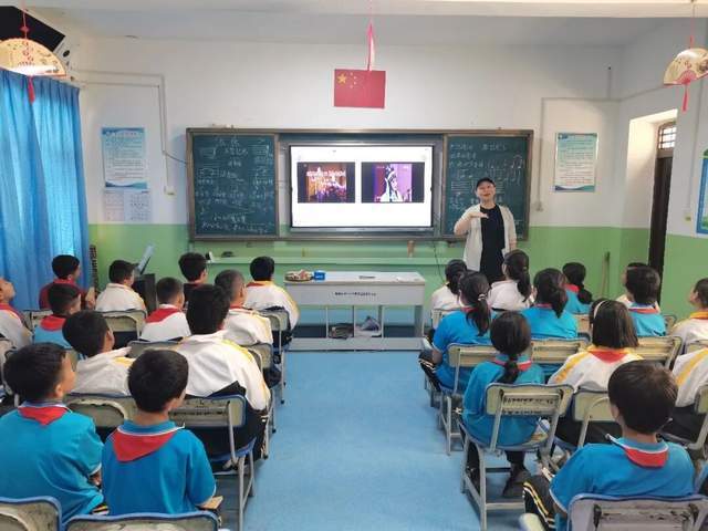 澤普縣推進教育幫扶 提升鄉村小學辦學質量