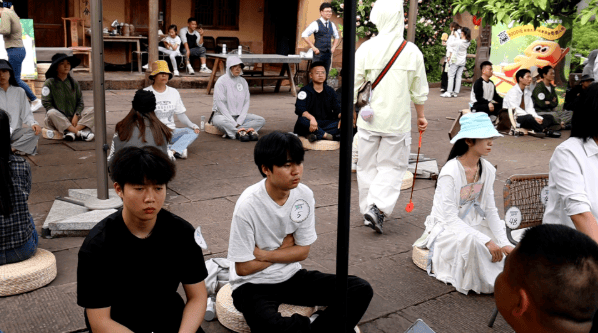 24歲女研究生髮呆6小時贏比賽冠軍！當場落淚：閉眼不能超過10秒