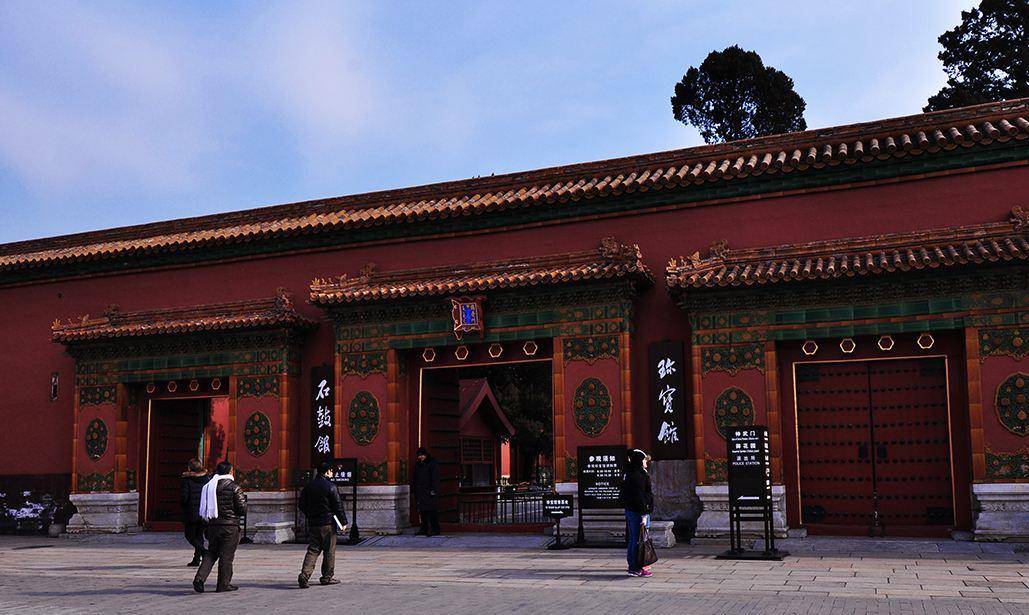 原創老人畫了兩幅搬家圖，700多年後，一幅賣4億多，一幅藏在故宮