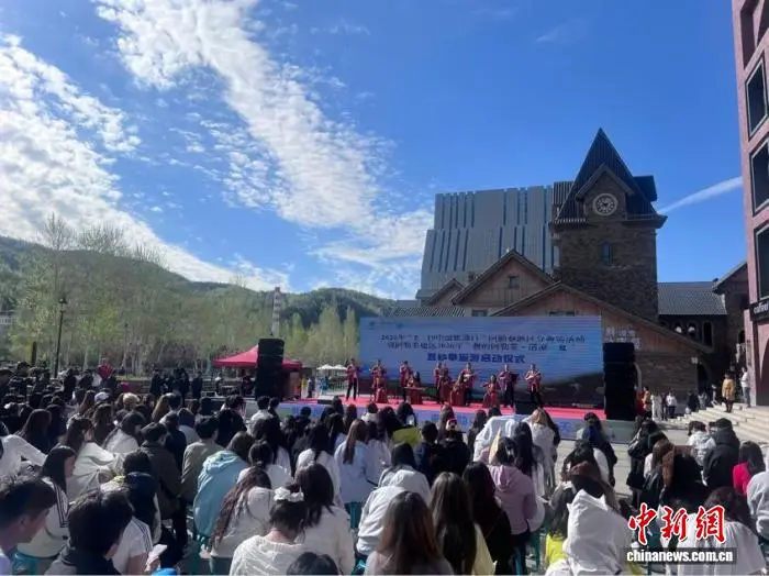 2026年新疆阿勒泰地區夏秋季旅遊啟動