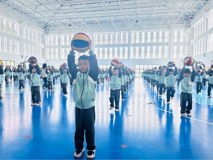 陽光體育強體魄 五育並舉促成長——尋烏縣第一小學開展陽光大課間展示活動