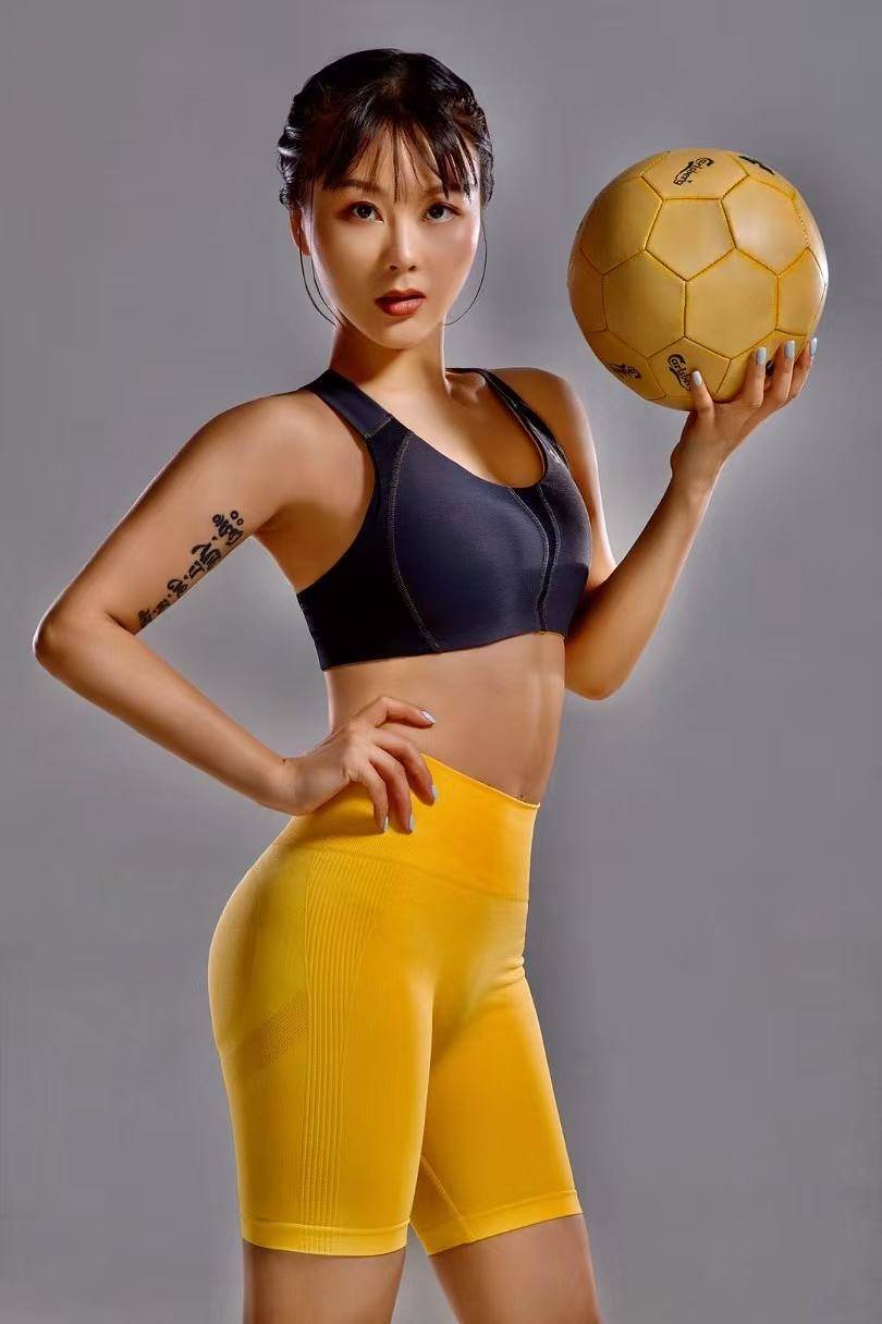 馬拉松運動大使餘豔譜寫公益讚歌 綻放女性健康之美