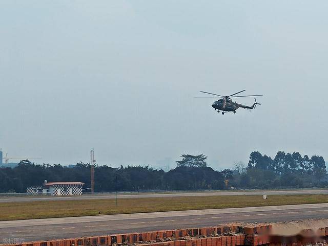 原創水泥場上的致命起飛：安定面接地、旋翼擊地，濫飛如何繞過監管？