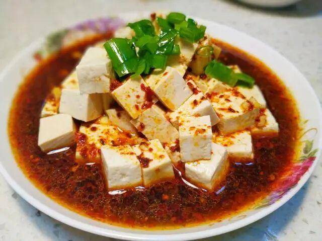 五一暢遊雞冠洞：自然奇觀邂逅花海狂歡，演藝美食免單暢享！