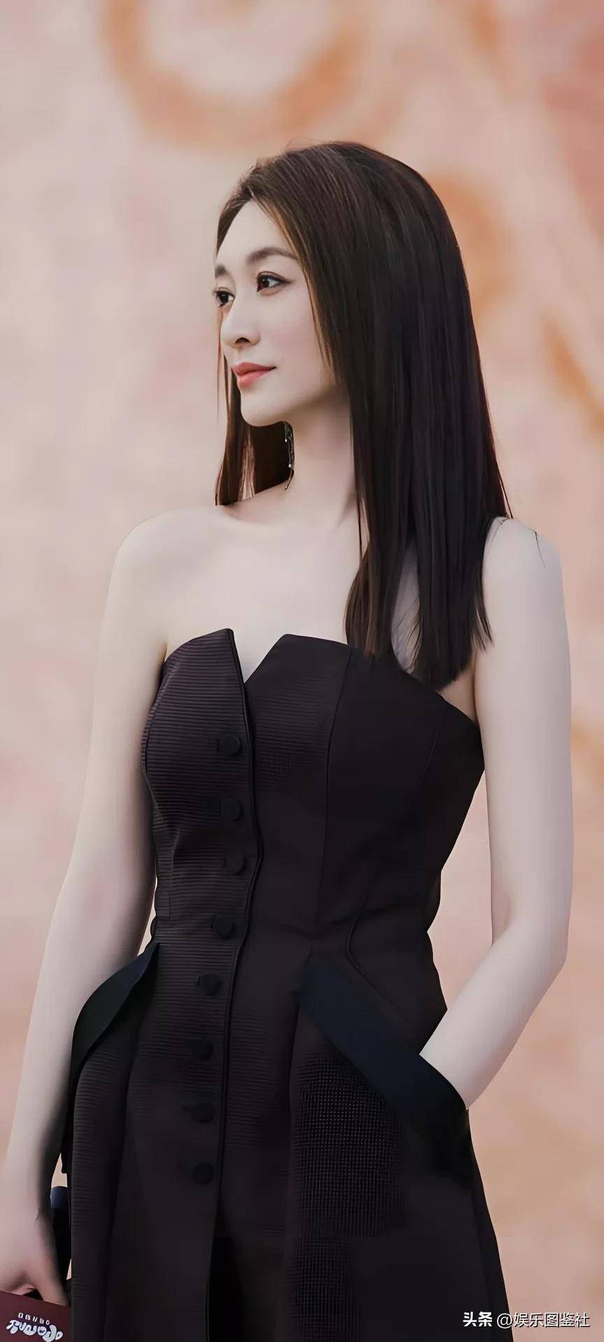 原創李小冉：歲月沉澱演技，從容綻放活出女性高光