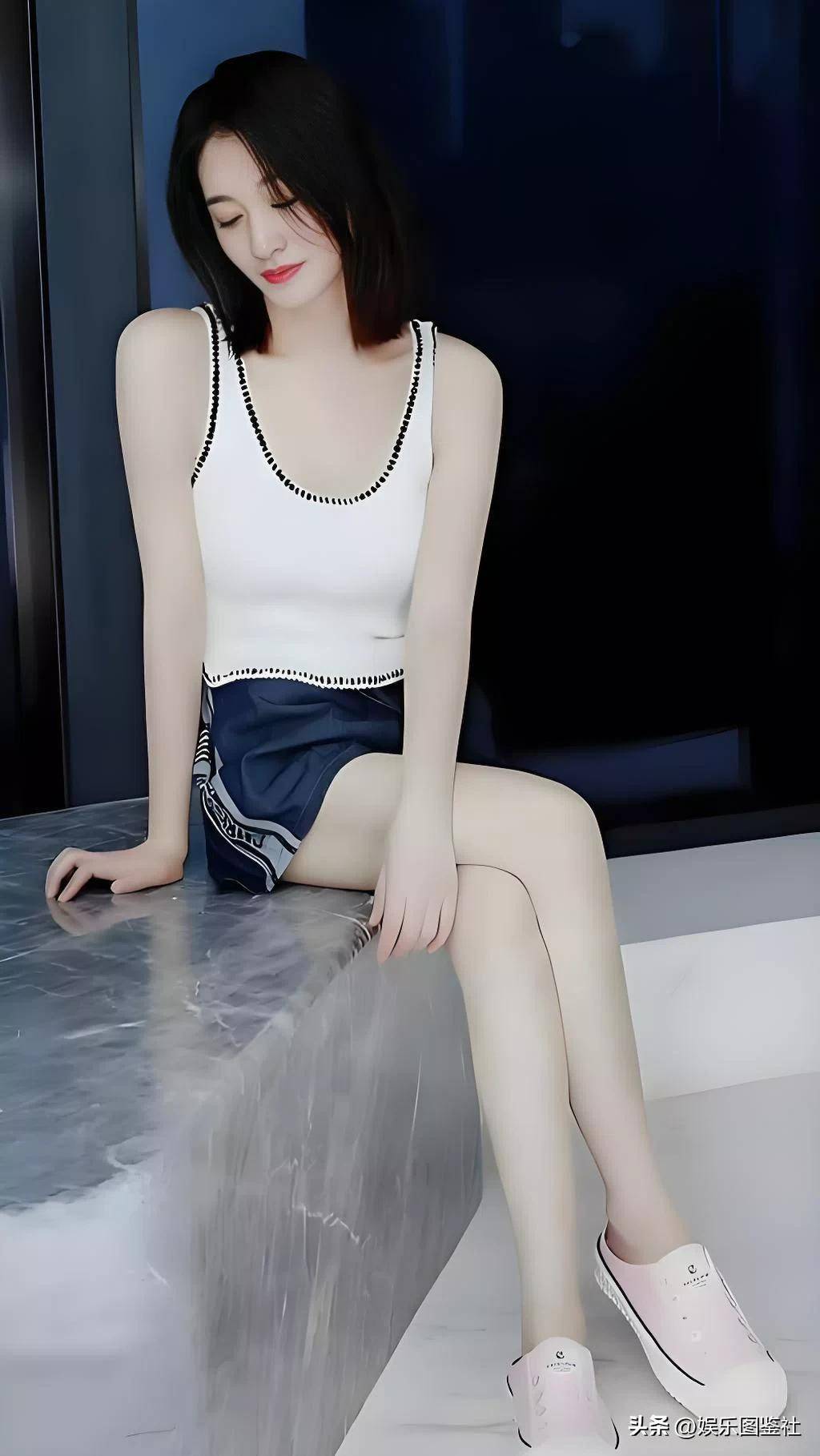 原創李小冉：歲月沉澱演技，從容綻放活出女性高光