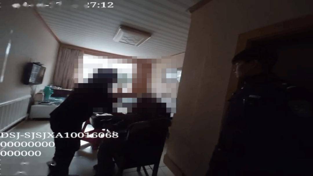 【暖心警事】警民同心守“銀齡” 快速勸阻護財產