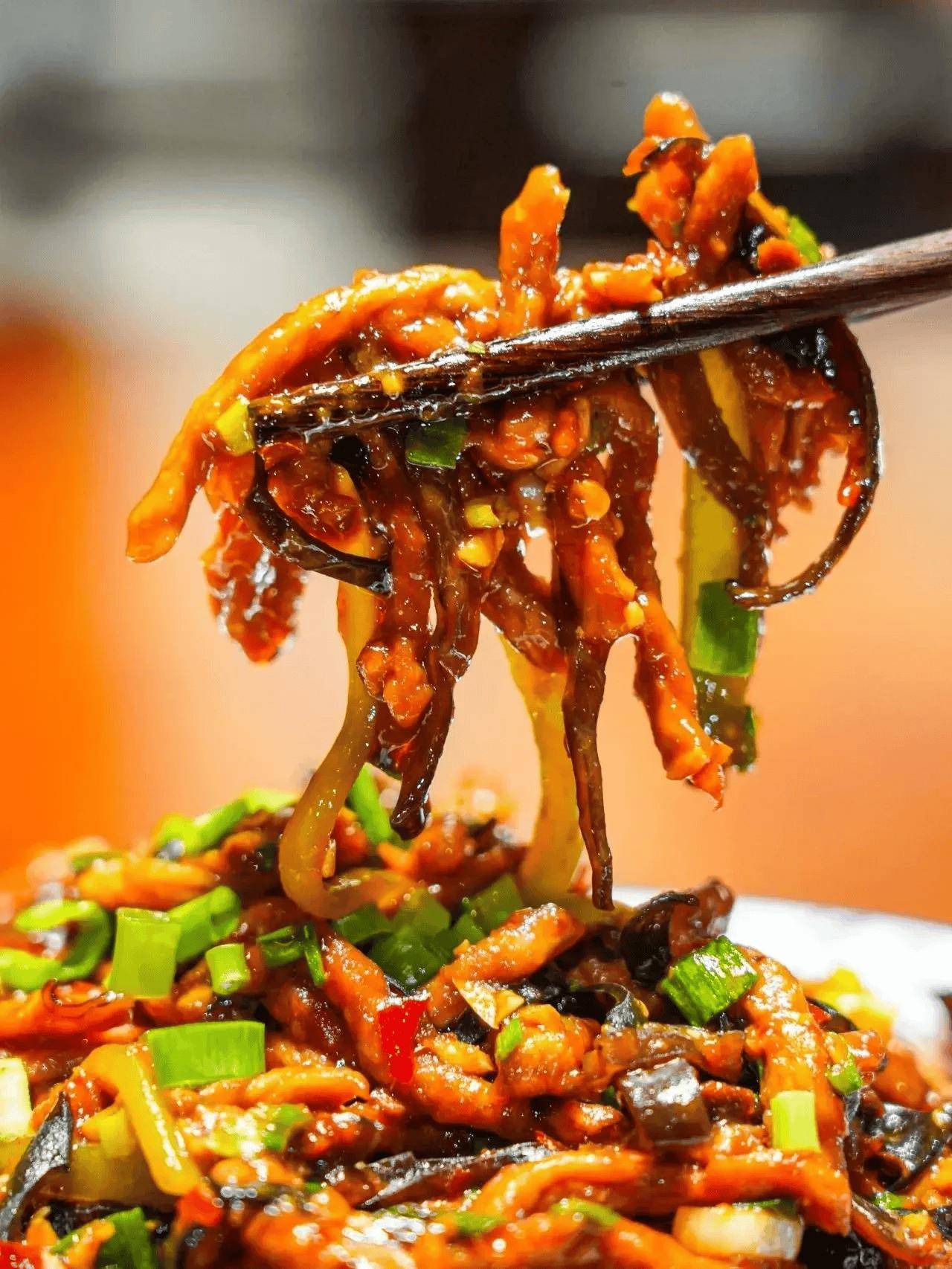 “五一”美食攻略 在都江堰打卡“漂亮飯”