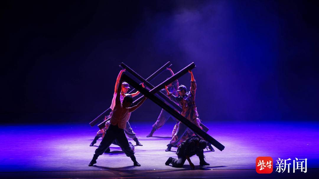 影片｜高雅藝術進校園 舞蹈詩劇《仰望蒼穹》以舞傳情致敬英雄