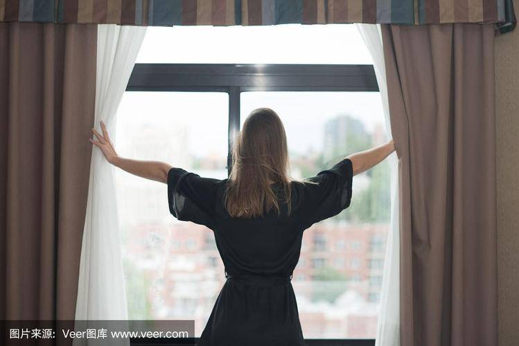 拉開窗簾，放陽光進來！