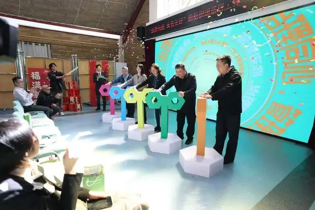 勁松為新就業群體提供232張床位，女性配有梳妝檯