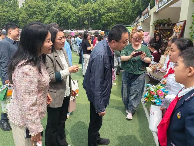 二七區淮河東路小學亮相區級勞動教育成果展評活動