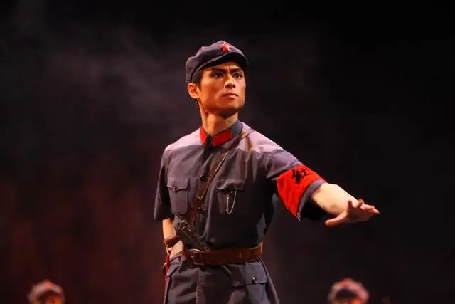 關於聘請青年舞蹈家周兆暉先生擔任亞太智庫文化藝術委員會理事的公告