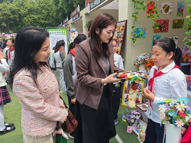 二七區淮河東路小學亮相區級勞動教育成果展評活動