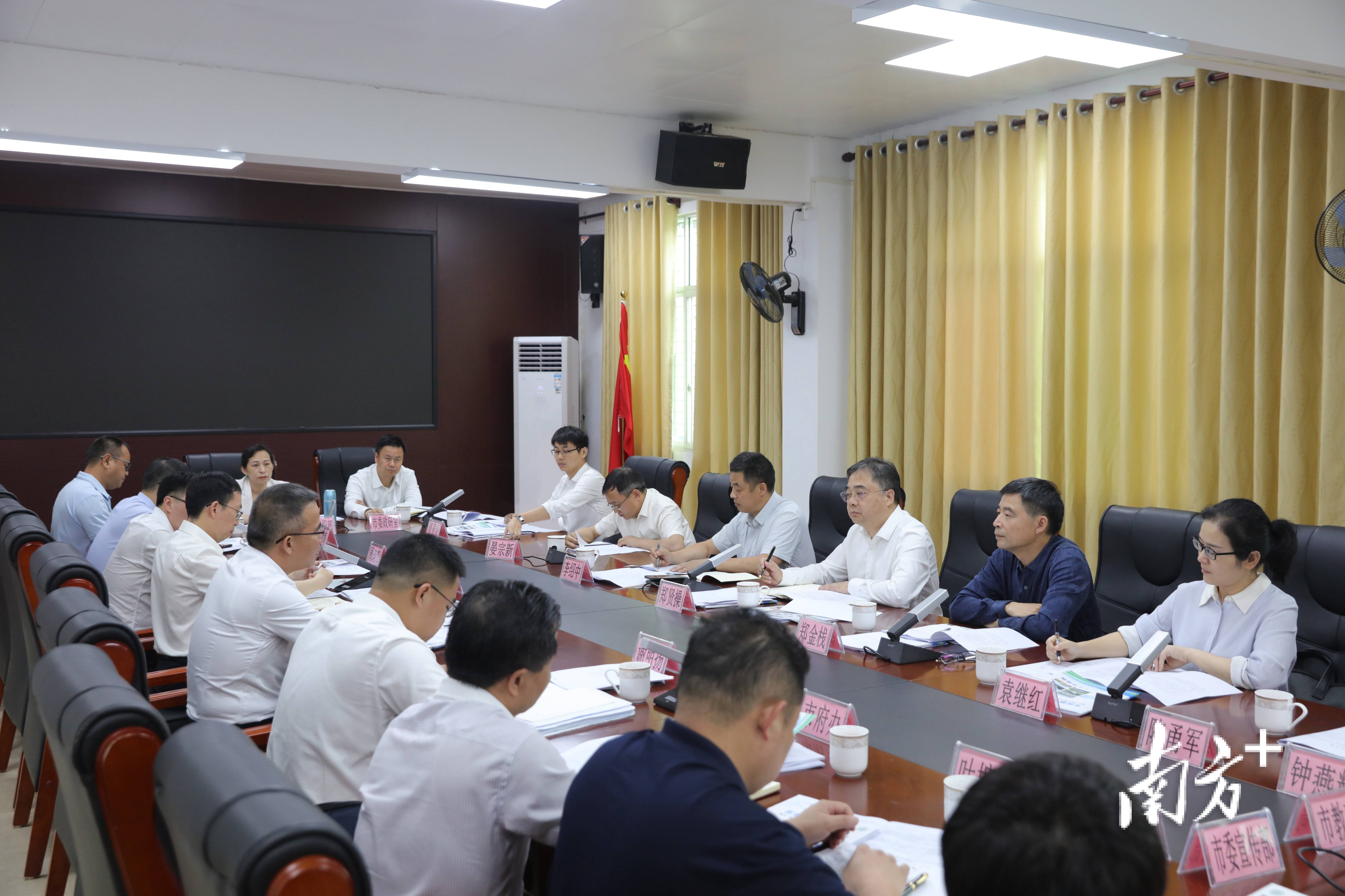 廣東財經大學、廣州職業技術大學、興寧市2026年“雙百行動”第一次聯席會議召開