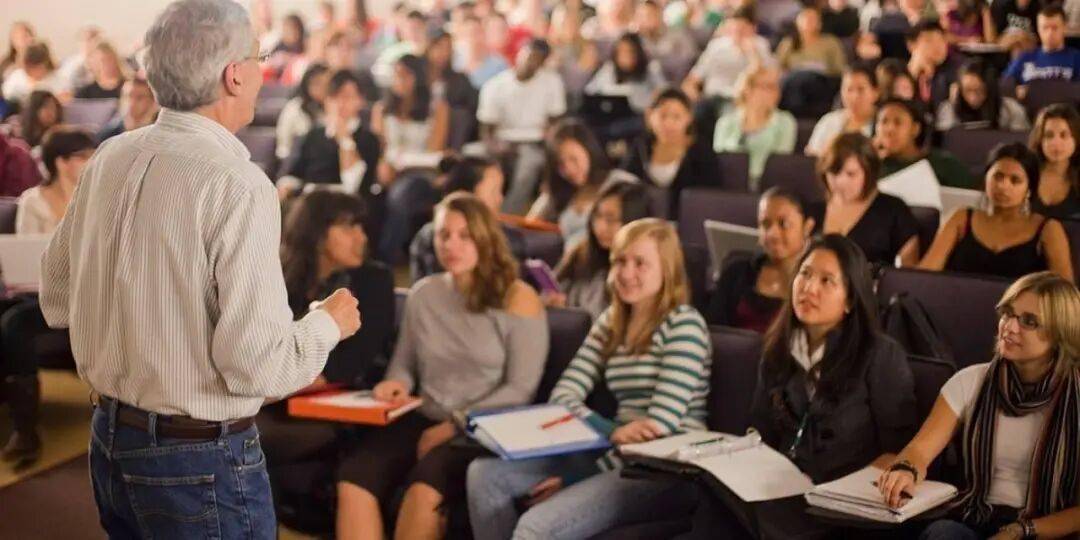 “課堂已死”？頂級大師的課堂，為何也吸引不了大學生的注意力