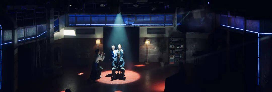 “戲劇不會死亡。只要還有人願意做出這樣的劇！”