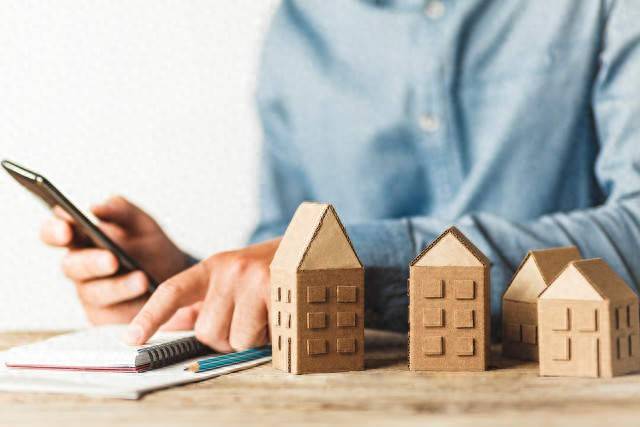 商鋪的房產稅和住宅有區別嗎？