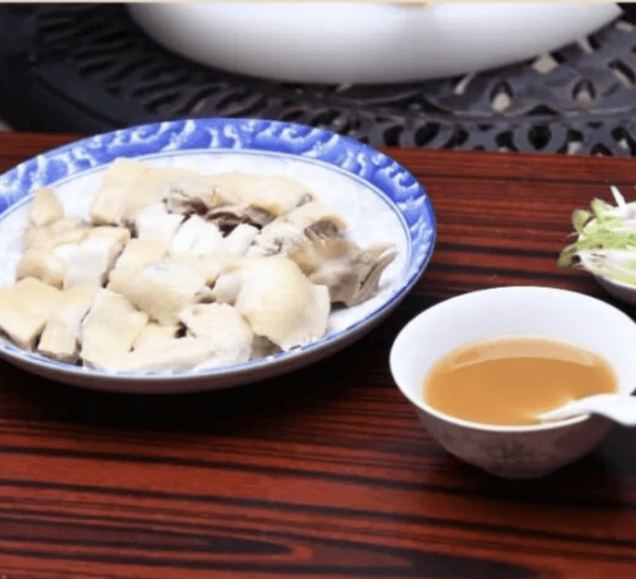 豆皮雞和奇香雞：宵夜攤闖出的風味傳奇丨石龍美食江湖志