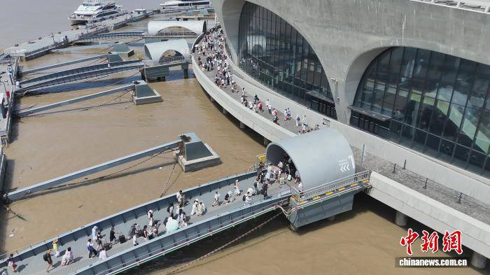 “白海豚”逼近 浙江多地熱門海島旅遊航線將全部關停
