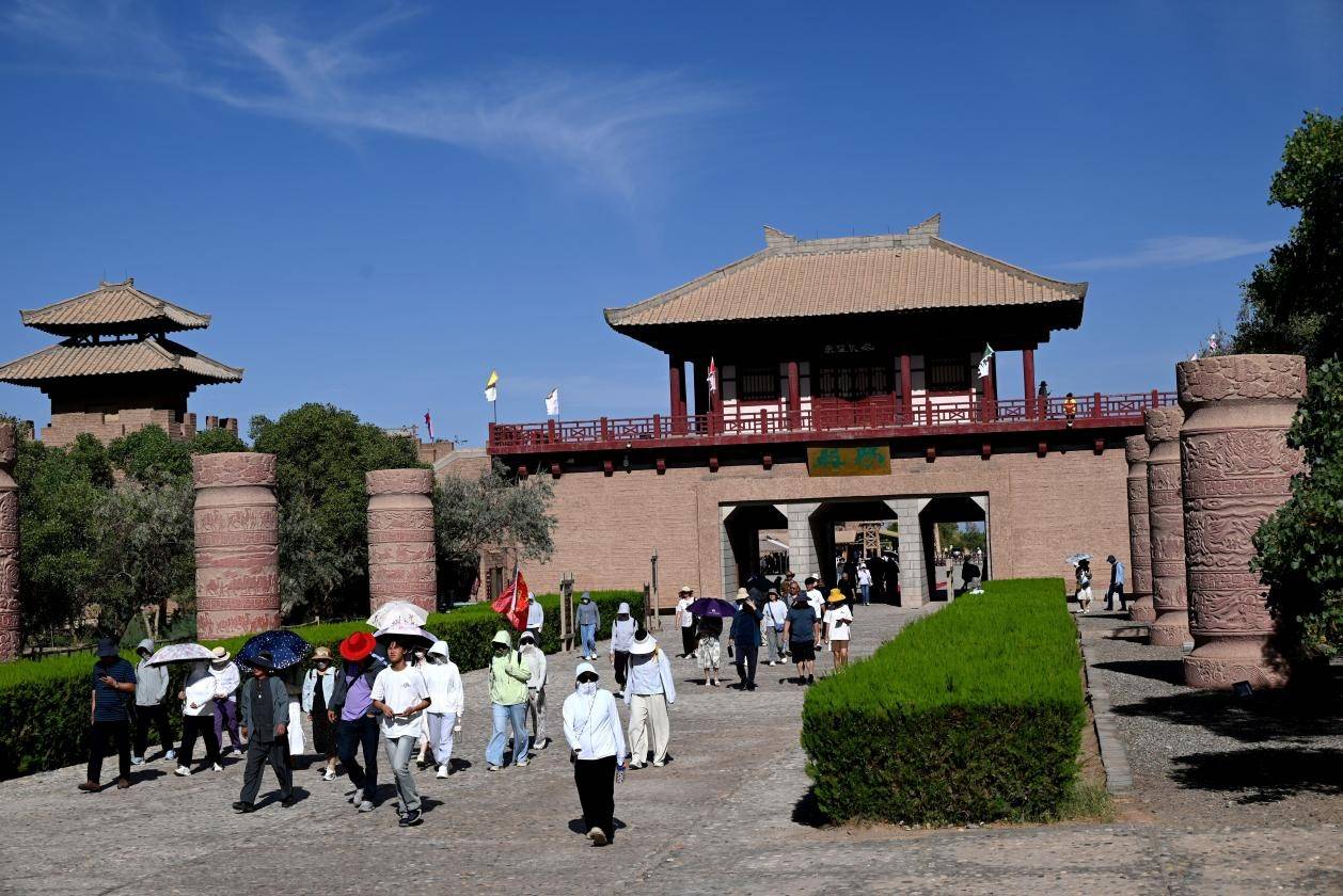 甘肅敦煌：暑期旅遊人氣旺