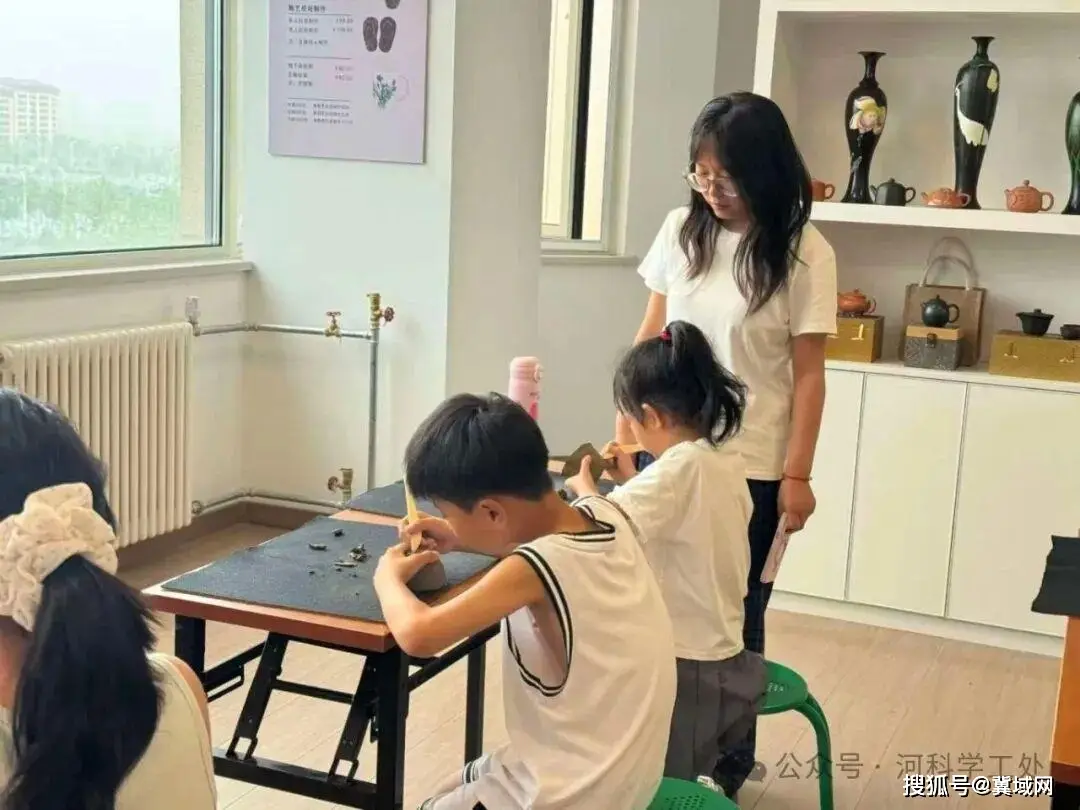 河北科技學院暑假大學生“返家鄉”社會實踐活動紀實報道