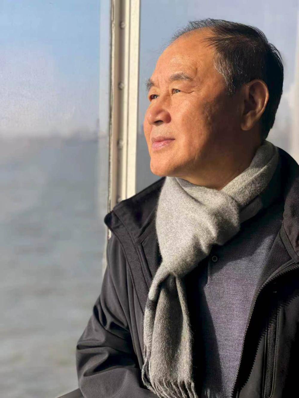 詩人王家新：很早就認定詩歌是一生的事丨閱讀日·詩人專訪