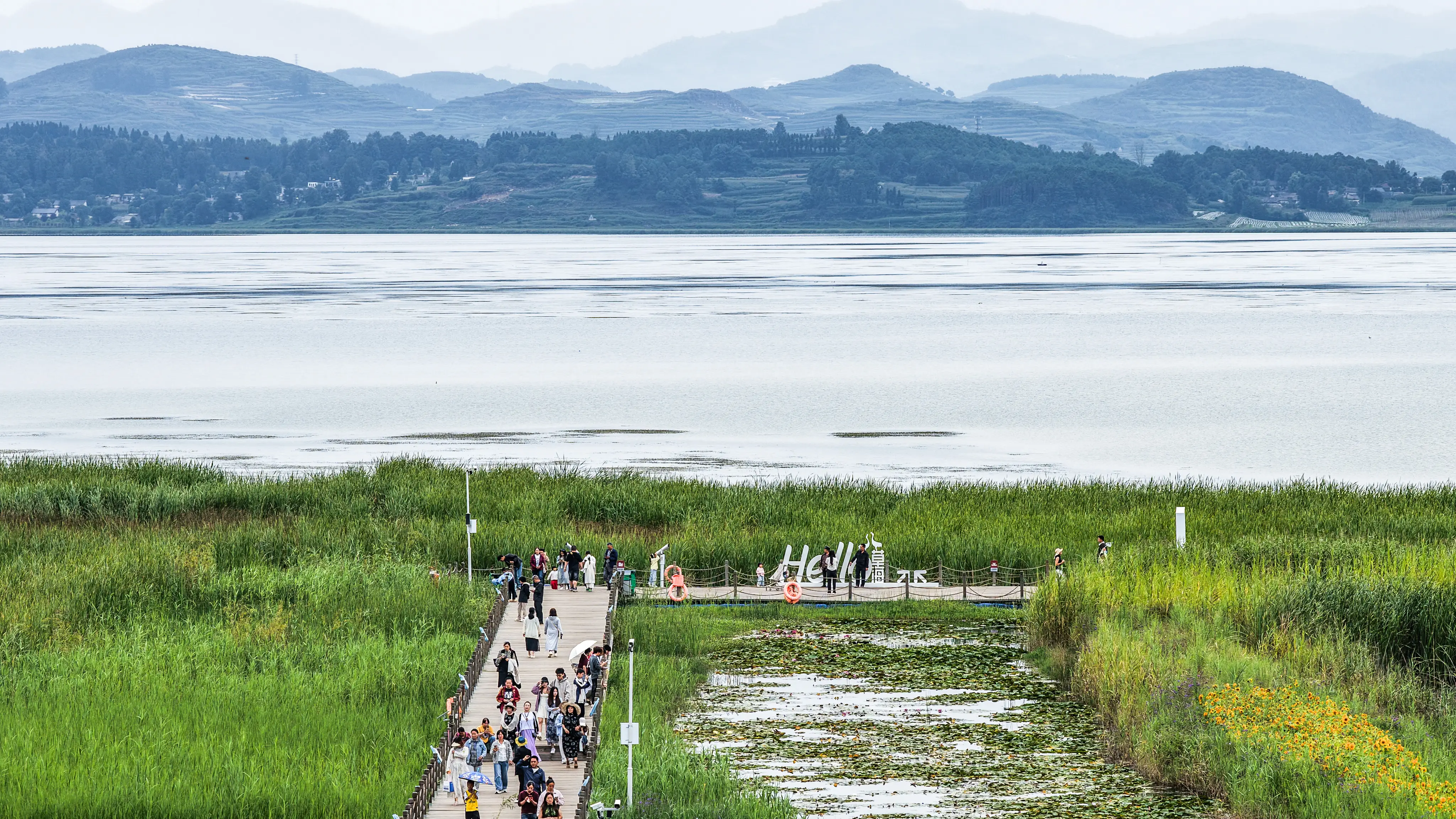 貴州威寧：高原小城迎來夏日旅遊高峰
