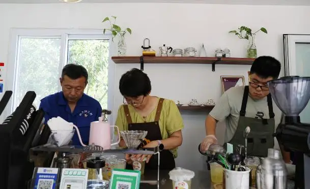 市北這杯立秋“奶茶”，甜到了快遞小哥心裡！